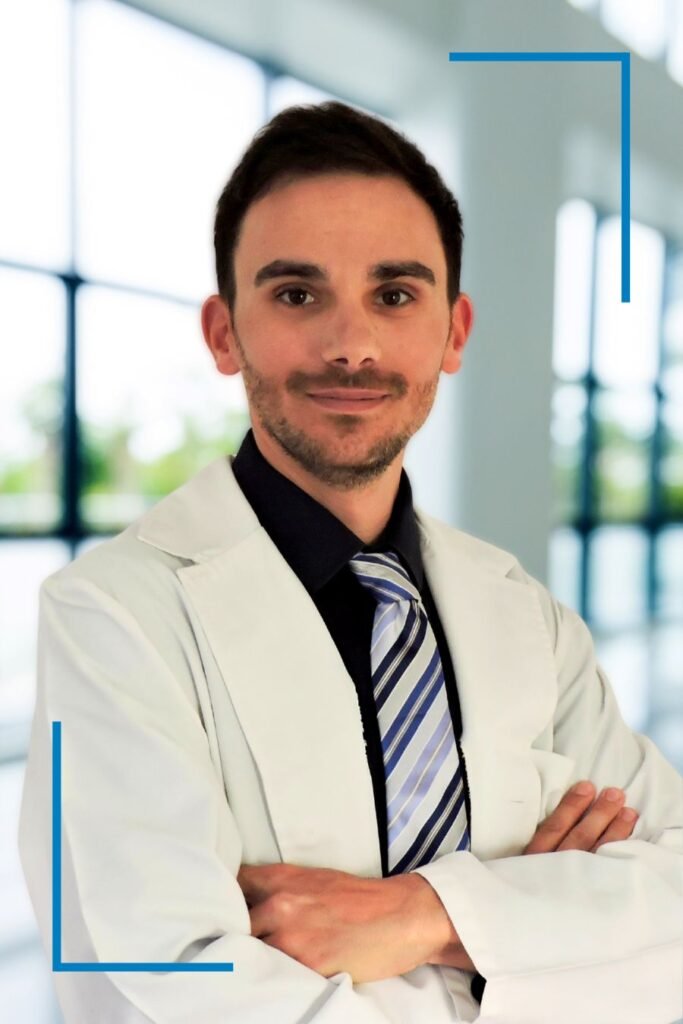 Doctor Rubén Herreros Ruiz-Valdepeñas, Traumatólogo en Madrid